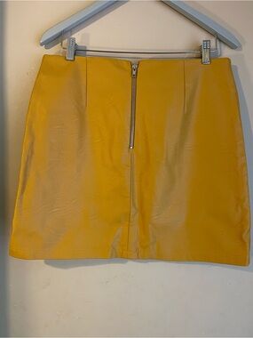 Mustard Yellow Faux Leather A-Line Mini Skirt Exposed Zipper L Tattoo Fall